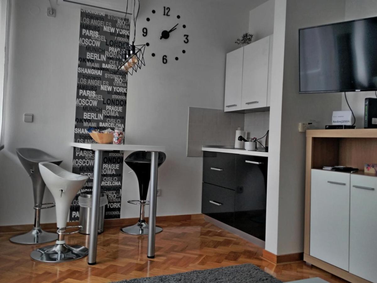 Time Keeper - Self Check In Apartment Osijek Exterior photo